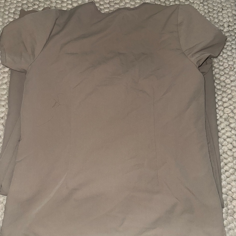 Figs Tan Joggers with Zamora Top - Picture 5 of 8